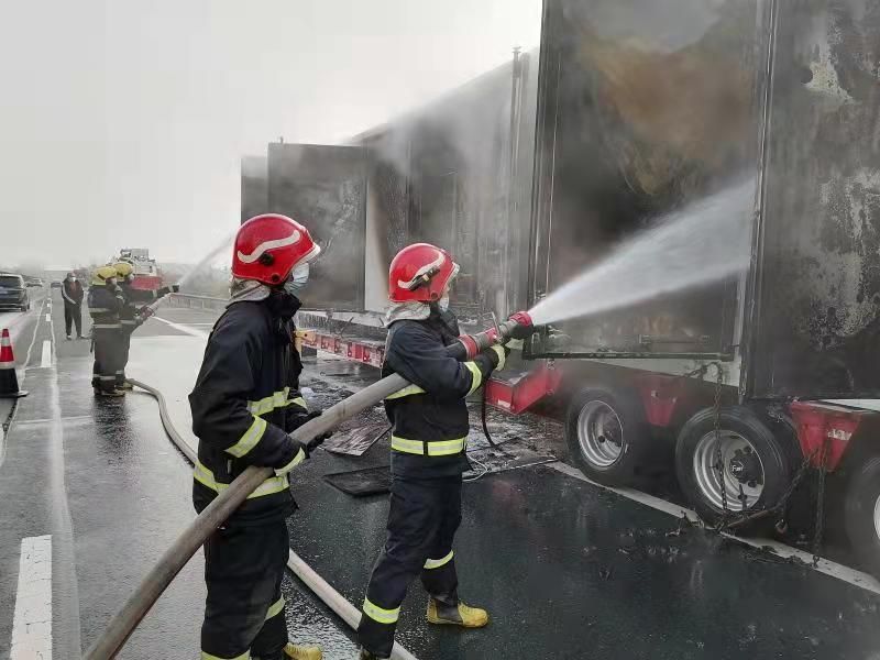 鋰<a href='http://m.westfieldfloors.com' title='電池貨運' >電池貨運</a>