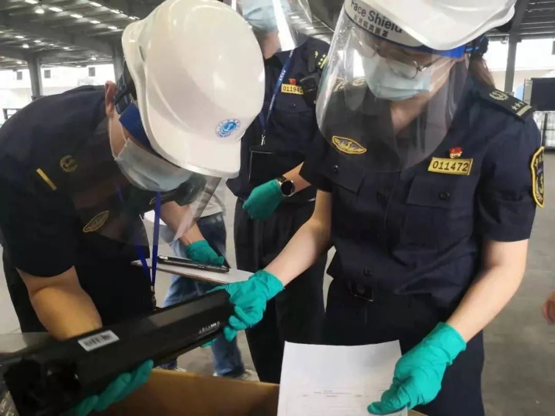 中港鋰<a href='http://m.westfieldfloors.com' title='電池貨運(yùn)' >電池貨運(yùn)</a>