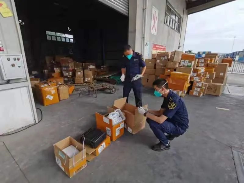 鋰<a href='http://m.westfieldfloors.com' title='電池海運(yùn)' >電池海運(yùn)</a>